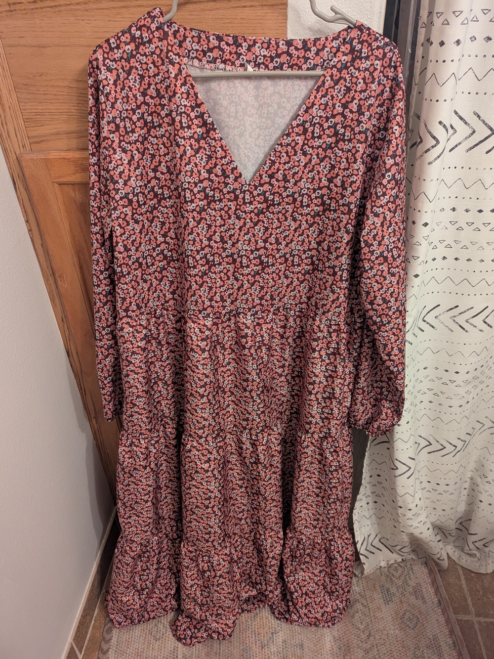 Women's Pink Floral V-Neck Tiered Dress